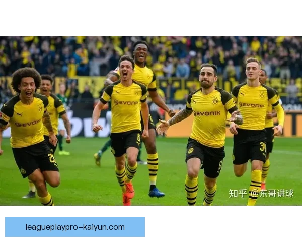 德甲奔驰主场不败状态持续，球队表现稳健引人关注