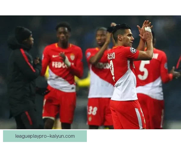 摩纳哥主帅风格引发关注，球队表现稳健亟需提升竞争力